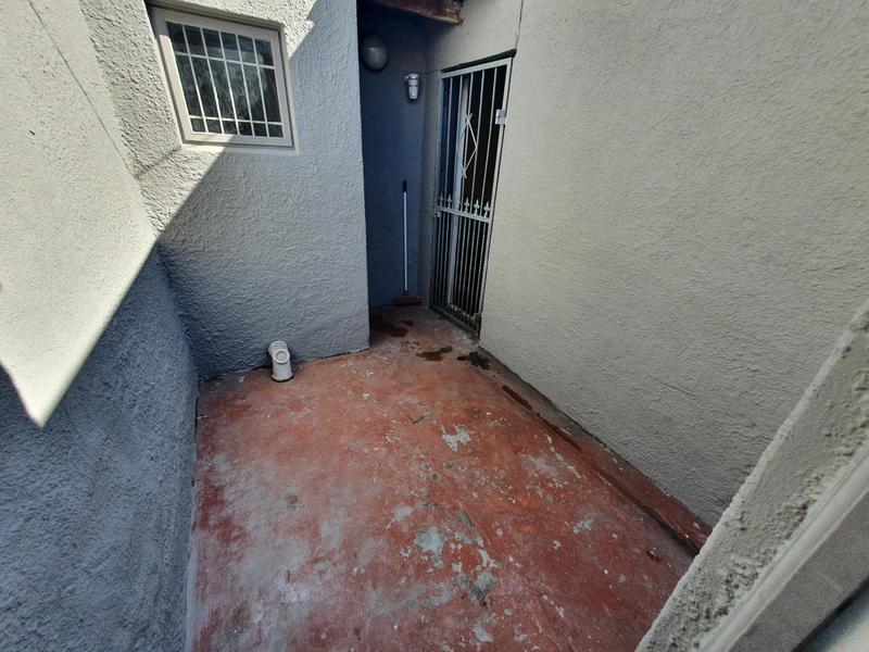 To Let 2 Bedroom Property for Rent in Walmer Estate Western Cape